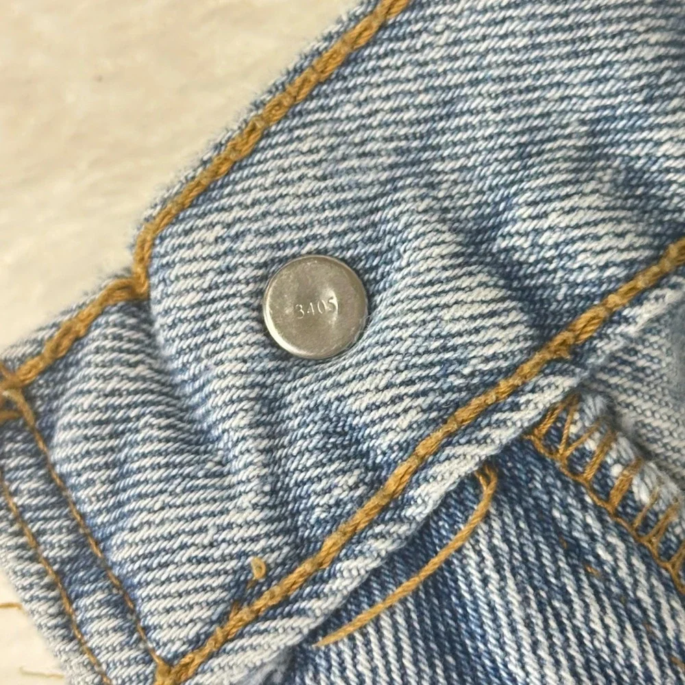 Levi's 505 Jeans Mens 38x32 Light Blue Regular Fit Straight Leg Cotton Denim